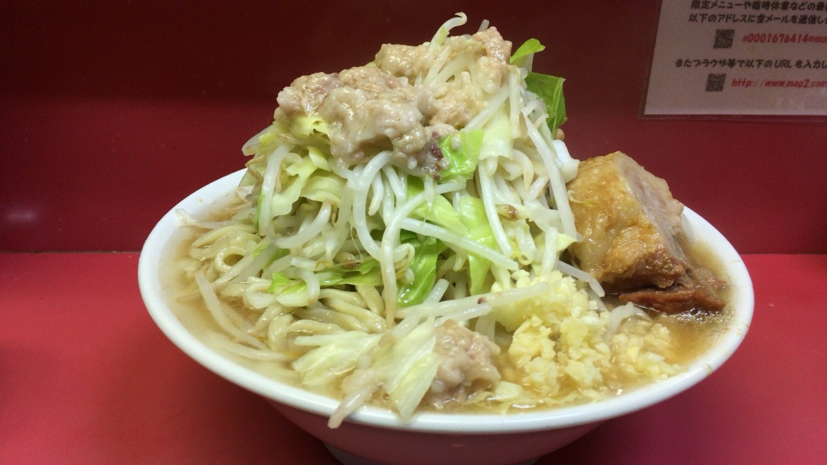 ラーメン二郎 桜台駅前店 深夜に西武池袋線沿いで二郎を食べたいなら間違いなくココ 営業時間 メニュー 混み具合は ゴルファン Golfun