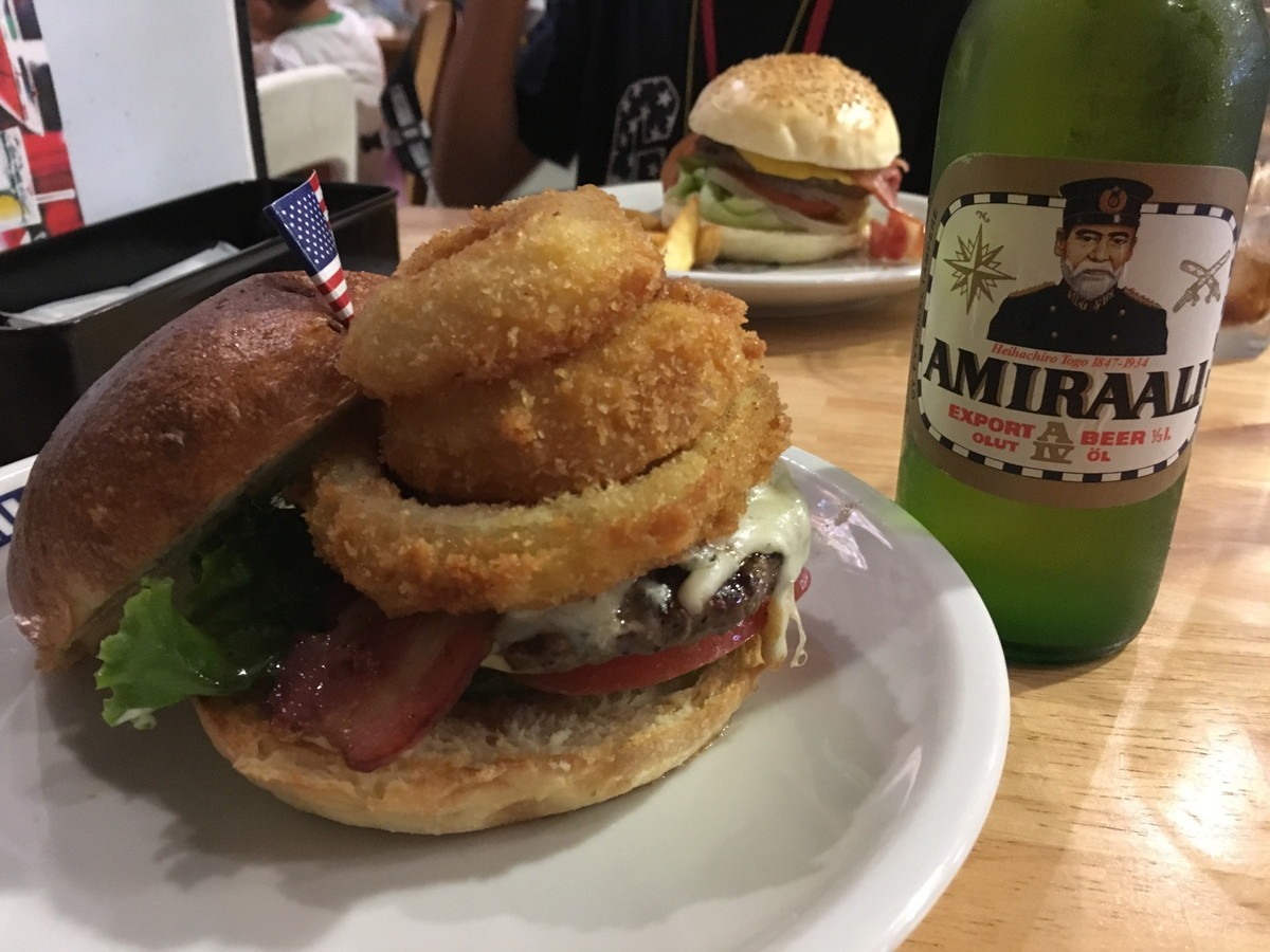 TSUNAMI│横須賀ネイビーバーガーの行列店を訪問！大サイズのハンバーガーと地ビールで過ごす休日が最高でした！