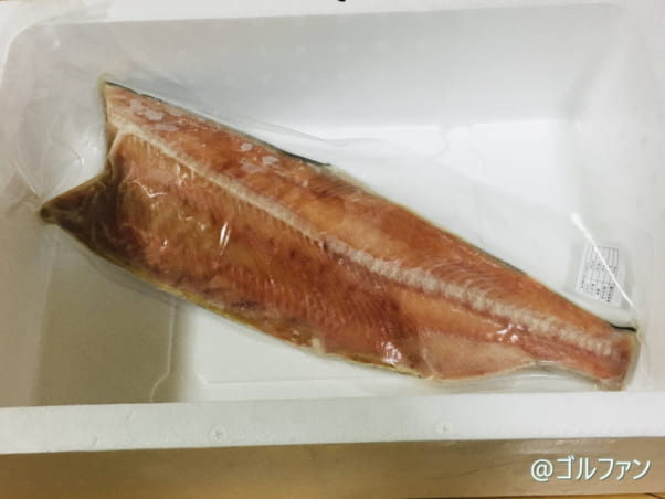さっぽろ朝市 高水「北海道ふっこう福袋」の特大紅鮭の半身