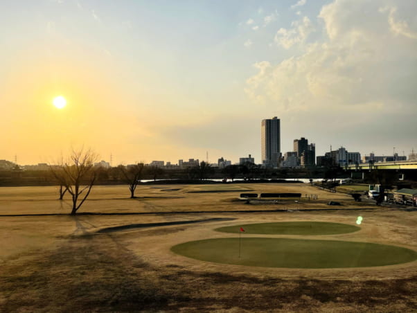 安すぎ 江戸川ラインゴルフ松戸コースの口コミ 評価 東京近郊で18ホールを回れて初心者ゴルファーや子供とのゴルフに最高 ゴルファン Golfun